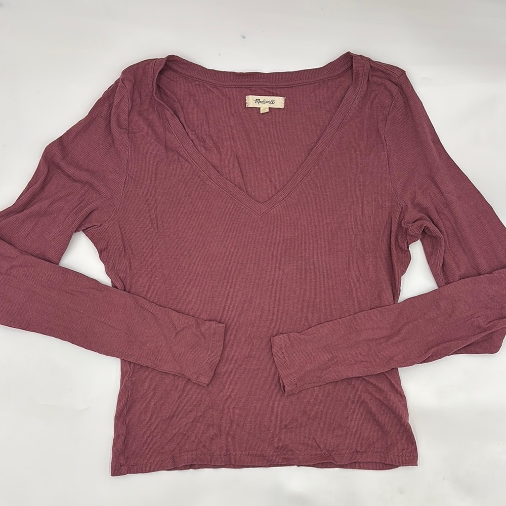 Madewell Brightside Finerib V-Neck Long Sleeve Tee in Pressed Grape